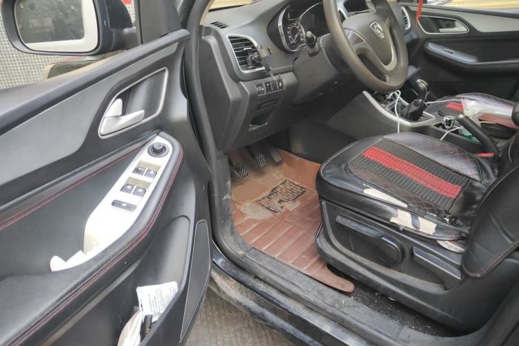 Used Baojun 560 2015 1.8L manual Comfort trim level Driver Seat