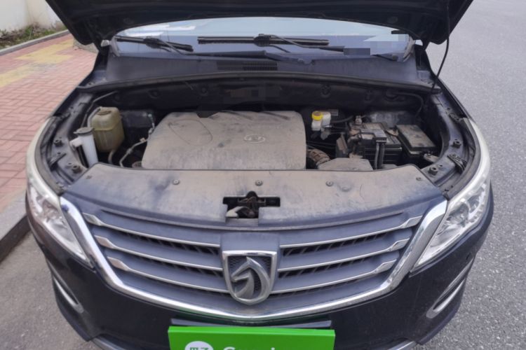 Used Baojun 560 2015 1.8L manual luxury version Engine Bay