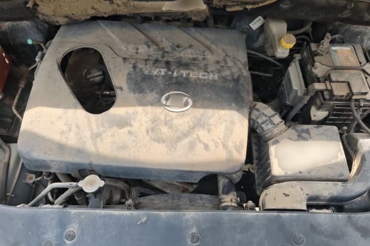 Used Baojun 560 2015 1.8L manual luxury version Engine Bay