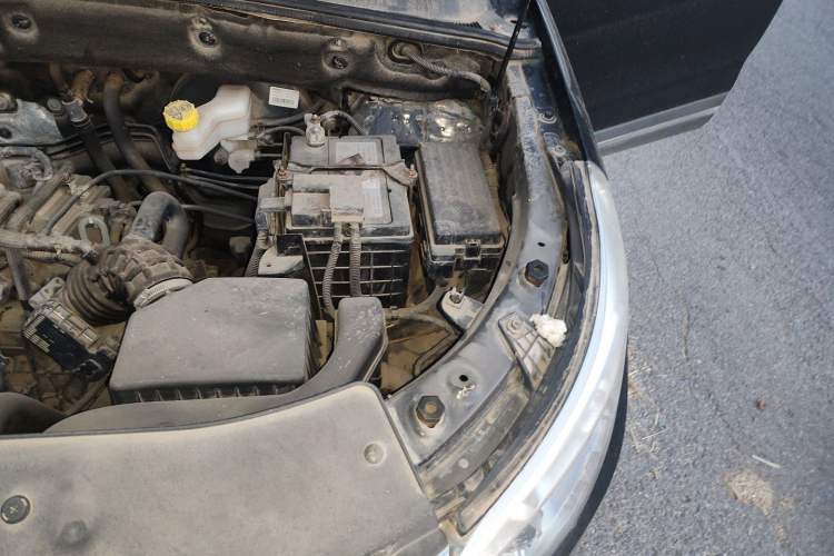 Used Baojun 560 2015 1.8L manual Comfort trim level Engine Bay Left