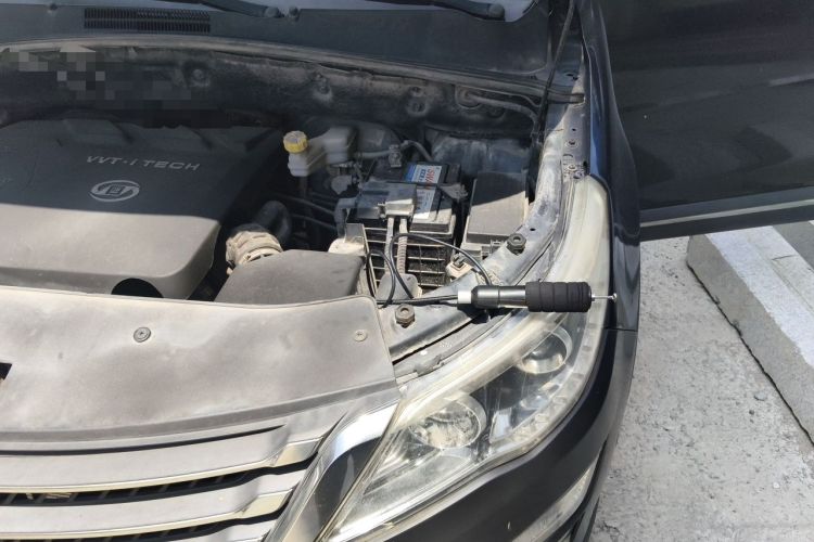 Used Baojun 560 2015 1.8L Manual Elite Edition Engine Bay Left