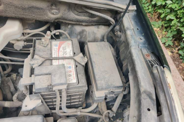 Used Baojun 560 2015 1.8L Manual Elite Edition Engine Bay Left