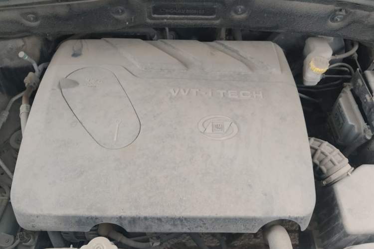 Used Baojun 560 2015 1.8L Manual Elite Edition Engine Bay