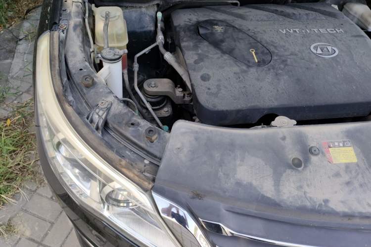 Used Baojun 560 2015 1.8L manual luxury version Engine Bay Right