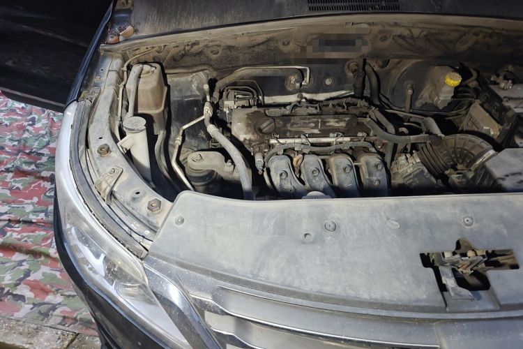 Used Baojun 560 2015 1.8L manual Comfort trim level Engine Bay Right