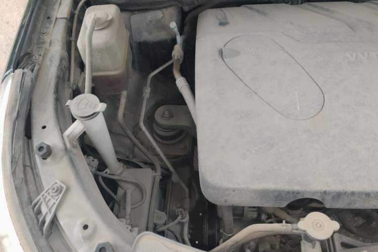 Used Baojun 560 2015 1.8L Manual Elite Edition Engine Bay Right