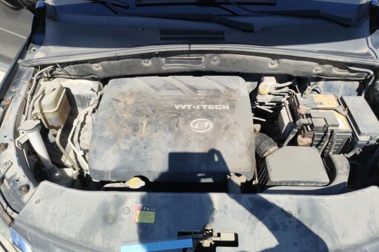 Used Baojun 560 2015 1.8L Manual Elite Edition Engine Bay