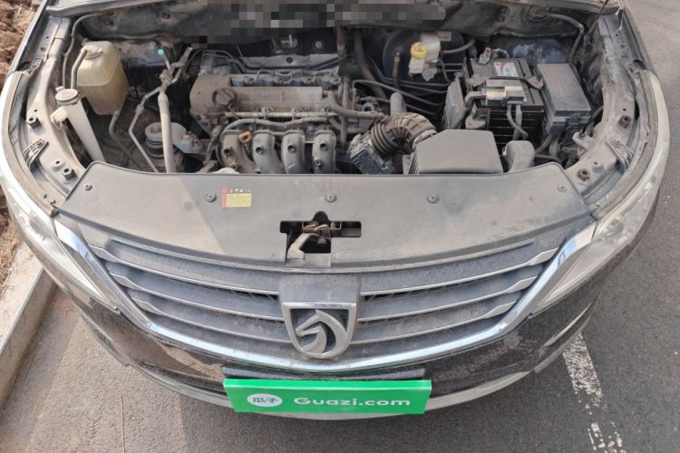 Used Baojun 560 2015 1.8L manual Comfort trim level Engine Bay