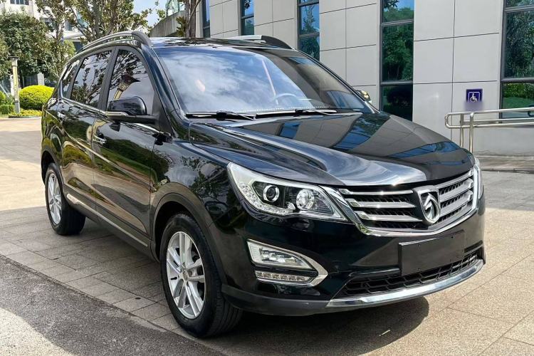 Used Baojun 560 2015 1.8L Manual Elite Edition Exterior 1