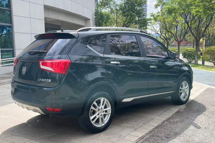Used Baojun 560 2015 1.8L Manual Elite Edition Exterior 3