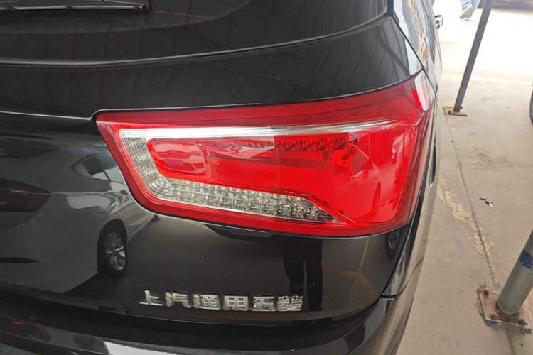 Used Baojun 560 2015 1.8L Manual Elite Edition Exterior 3