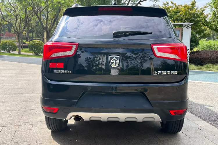 Used Baojun 560 2015 1.8L Manual Elite Edition Exterior 5