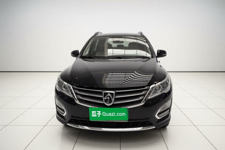 Used Baojun 560 2015 1.8L manual luxury version Front