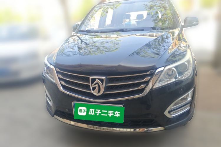 Used Baojun 560 2015 1.8L manual luxury version Front