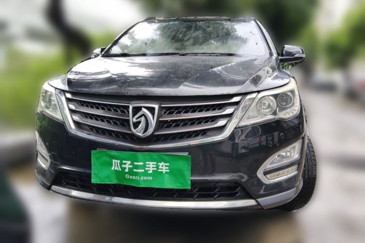 Used Baojun 560 2015 1.8L manual luxury version Front