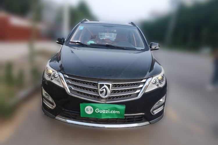 Used Baojun 560 2015 1.8L manual Comfort trim level Front