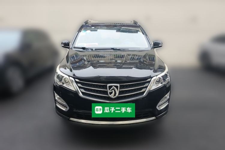 Used Baojun 560 2015 1.8L manual luxury version Front