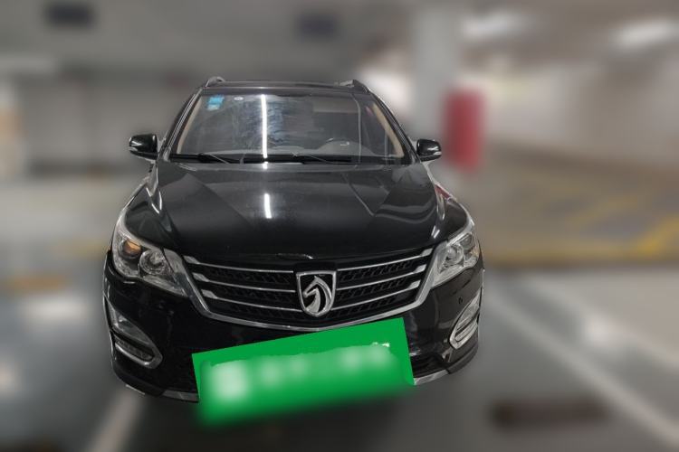 Used Baojun 560 2015 1.8L manual luxury version Front