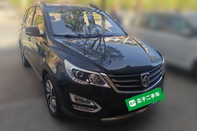 Used Baojun 560 2015 1.8L manual luxury version Front Right 45 Deg