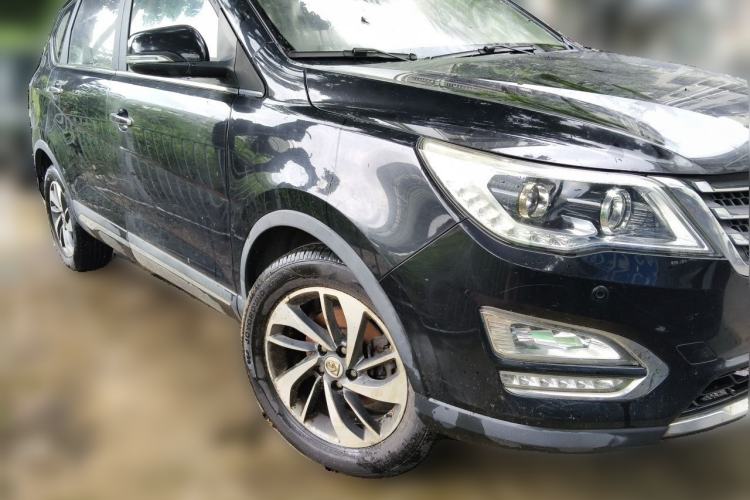 Used Baojun 560 2015 1.8L manual luxury version Front Right 45 Deg