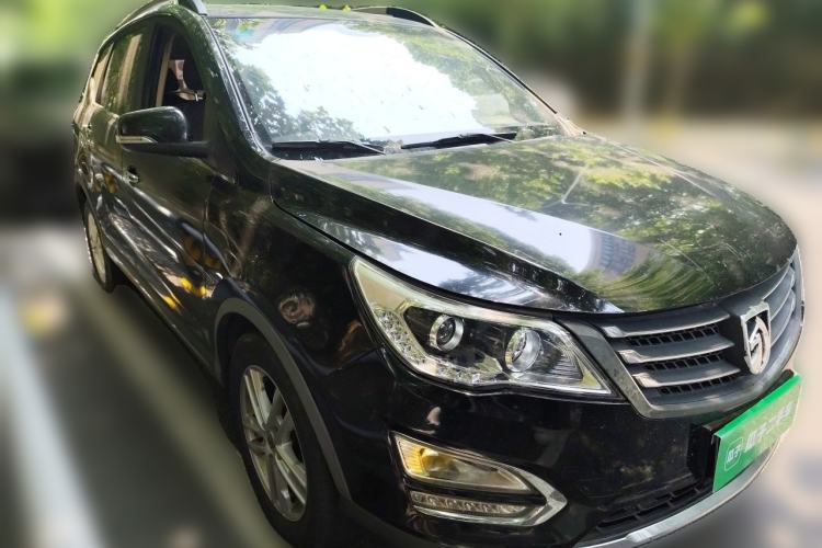 Used Baojun 560 2015 1.8L Manual Elite Edition Front Right 45 Deg