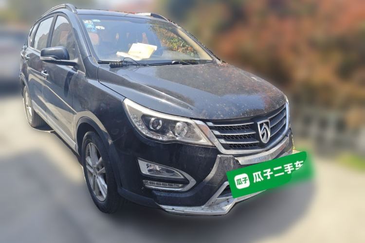 Used Baojun 560 2015 1.8L Manual Elite Edition Front Right 45 Deg