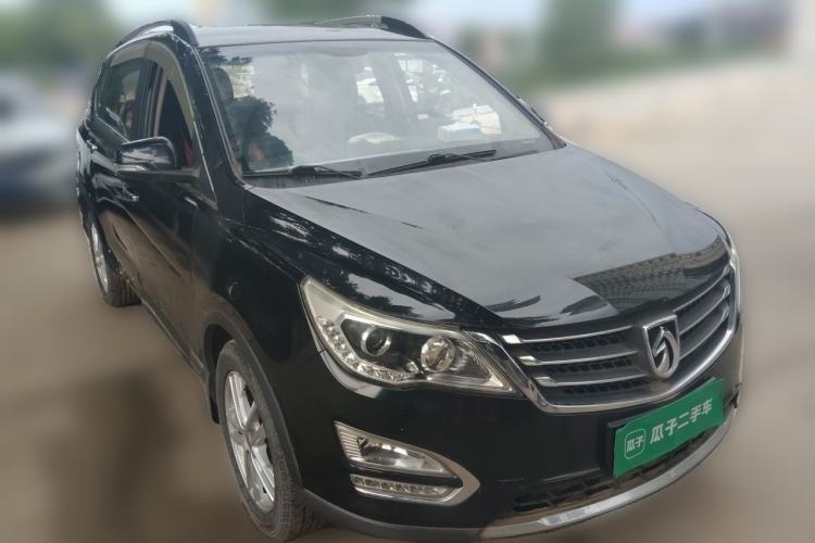 Used Baojun 560 2015 1.8L Manual Elite Edition Front Right 45 Deg