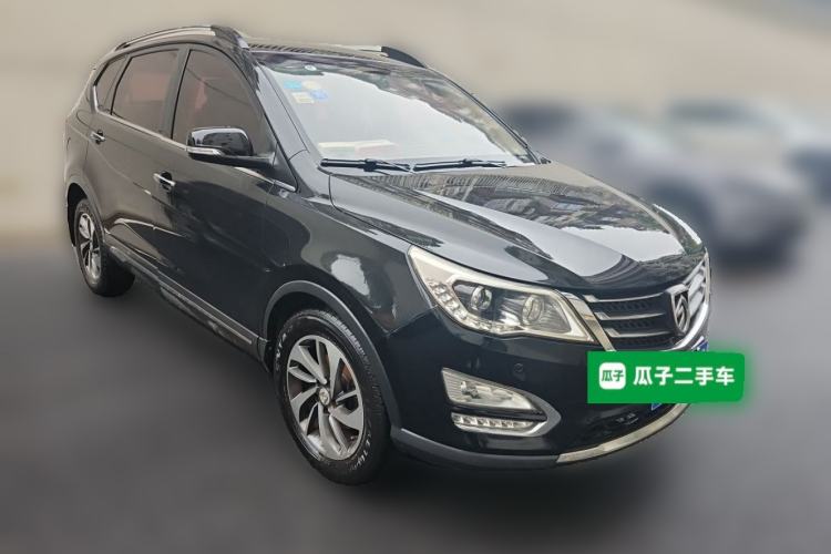 Used Baojun 560 2015 1.8L manual luxury version Front Right 45 Deg