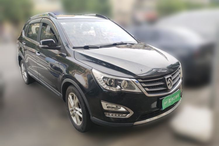 Used Baojun 560 2015 1.8L Manual Elite Edition Front Right 45 Deg