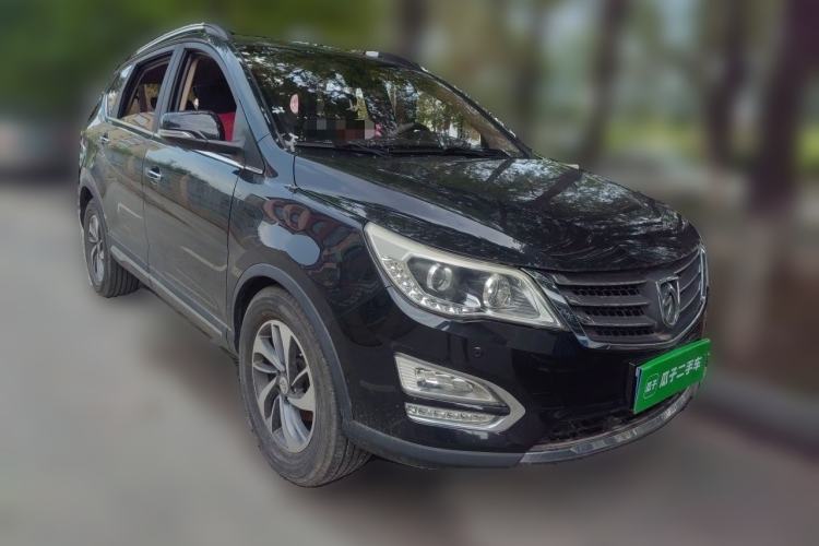Used Baojun 560 2015 1.8L manual luxury version Front Right 45 Deg