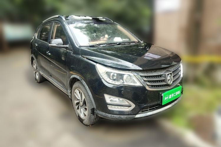 Used Baojun 560 2015 1.8L manual luxury version Front Right 45 Deg