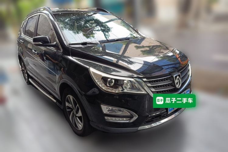 Used Baojun 560 2015 1.8L manual luxury version Front Right 45 Deg