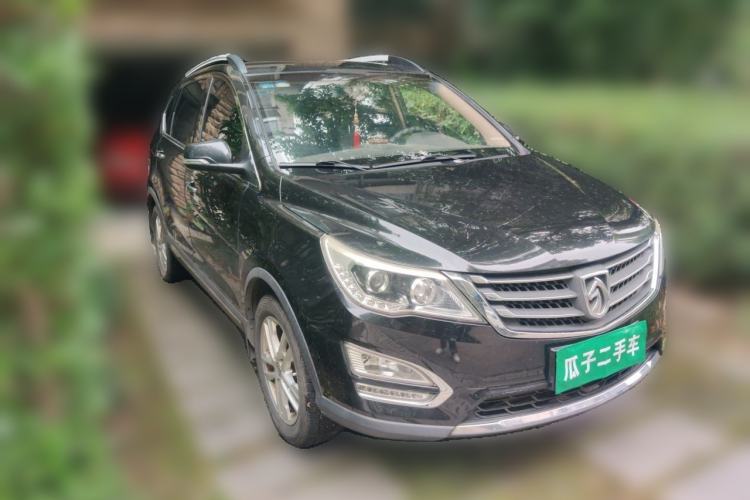 Used Baojun 560 2015 1.8L Manual Elite Edition Front Right 45 Deg