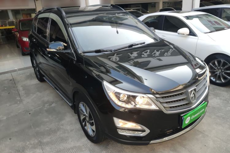 Used Baojun 560 2015 1.8L manual luxury version Front Right 45 Deg