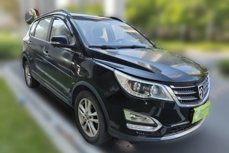 Used Baojun 560 2015 1.8L Manual Elite Edition Front Right 45 Deg