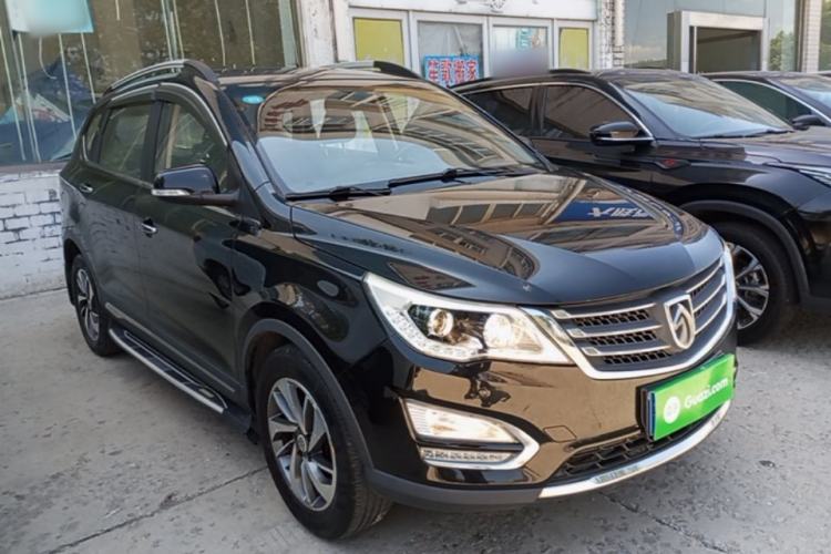 Used Baojun 560 2015 1.8L manual luxury version Front Right 45 Deg