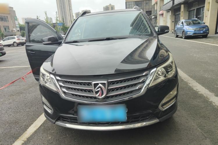 Used Baojun 560 2015 1.8L manual Comfort trim level Front