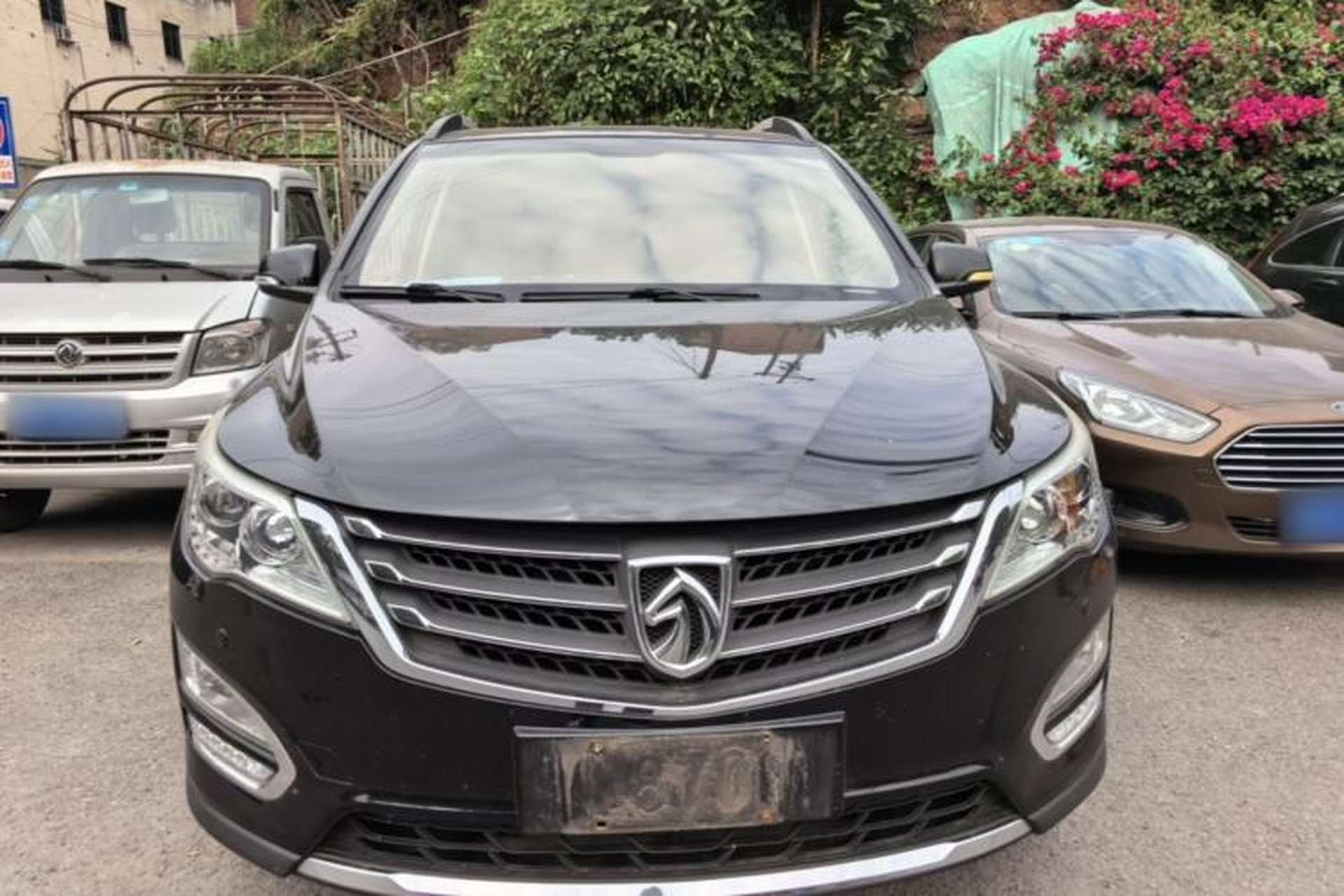 Used Baojun 560 2015 1.8L manual luxury version Front