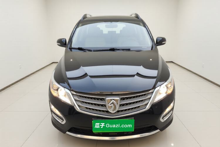 Used Baojun 560 2015 1.8L manual luxury version Front