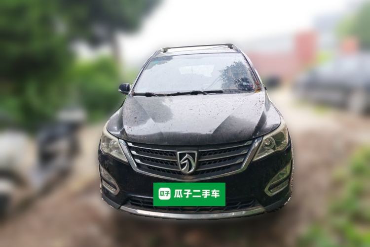 Used Baojun 560 2015 1.8L manual luxury version Front