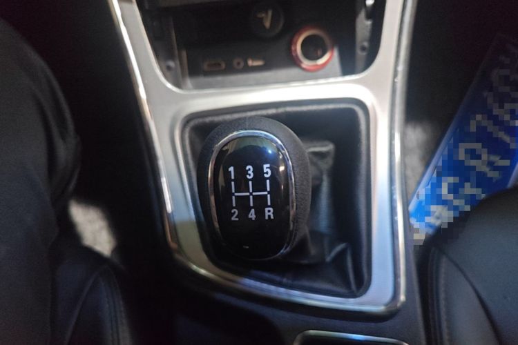 Used Baojun 560 2015 1.8L Manual Elite Edition Gear Lever