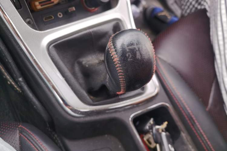 Used Baojun 560 2015 1.8L manual luxury version Gear Lever