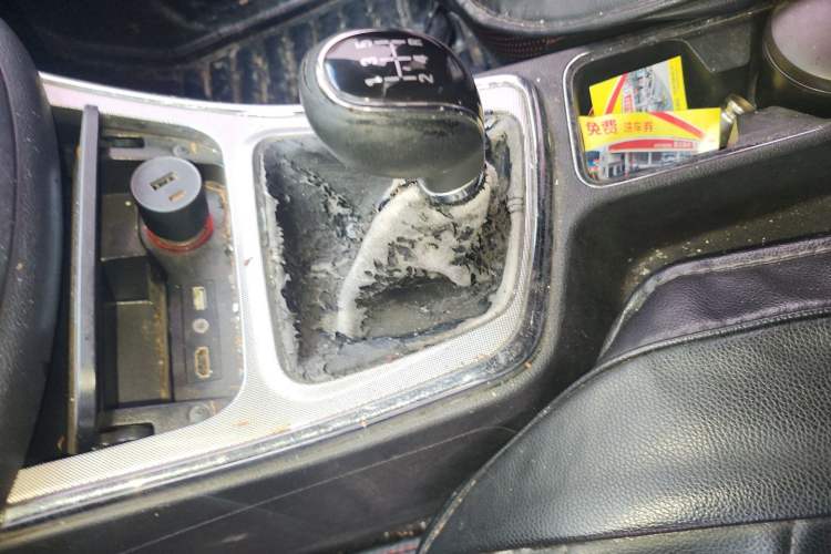 Used Baojun 560 2015 1.8L manual luxury version Gear Lever