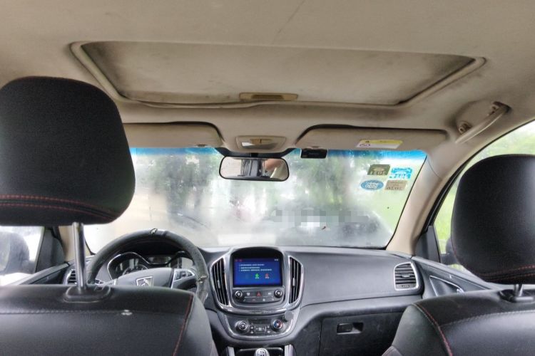 Used Baojun 560 2015 1.8L manual luxury version Headliner