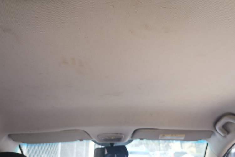 Used Baojun 560 2015 1.8L manual Comfort trim level Headliner