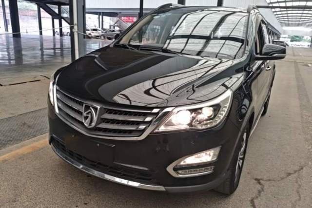 Used Baojun 560 2015 1.8L manual luxury version