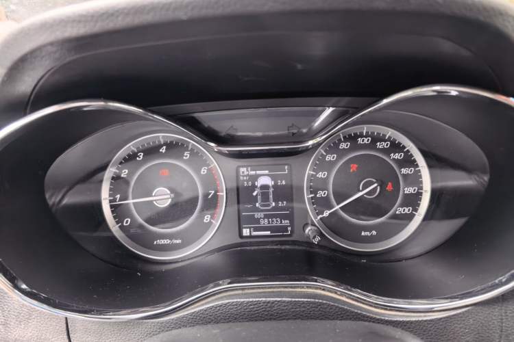 Used Baojun 560 2015 1.8L manual luxury version Instrument Cluster