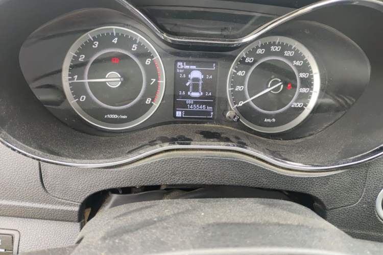 Used Baojun 560 2015 1.8L manual luxury version Instrument Cluster