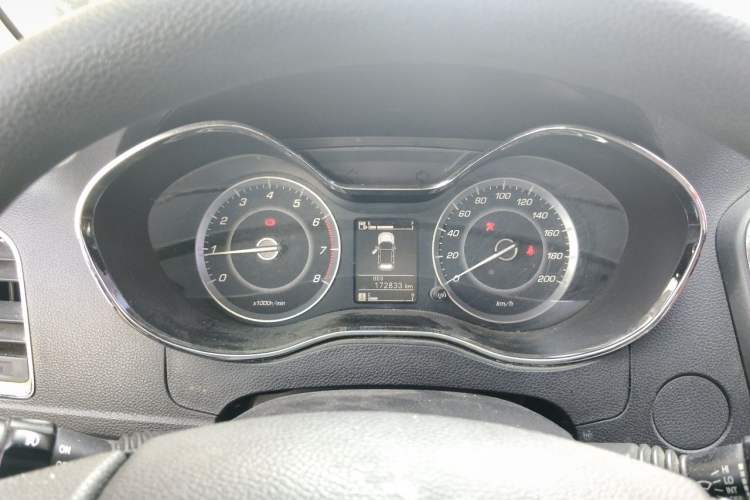 Used Baojun 560 2015 1.8L Manual Elite Edition Instrument Cluster