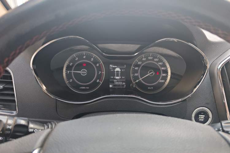 Used Baojun 560 2015 1.8L manual luxury version Instrument Cluster